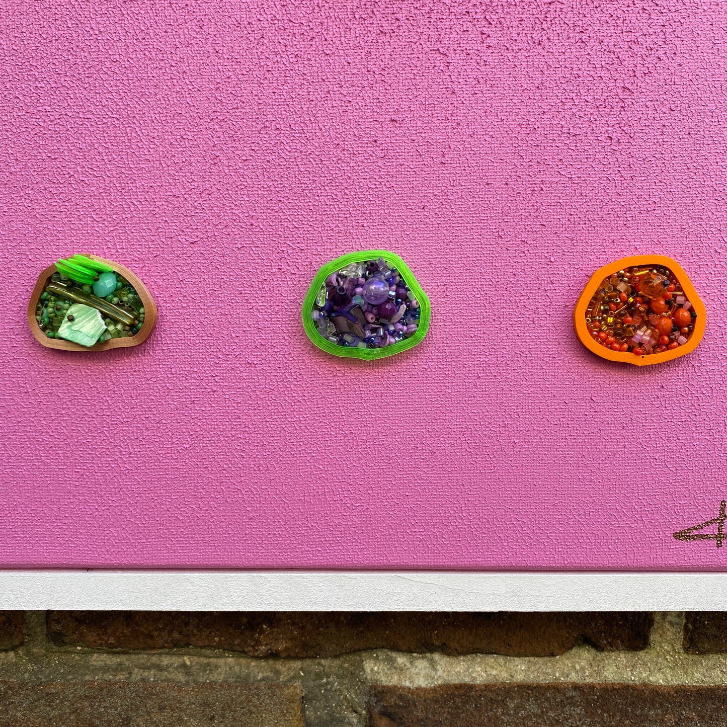 9 DOTS [04] | 32 X 42 CM