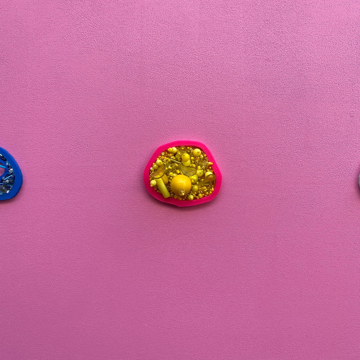 9 DOTS [01] | 62 X 82 CM