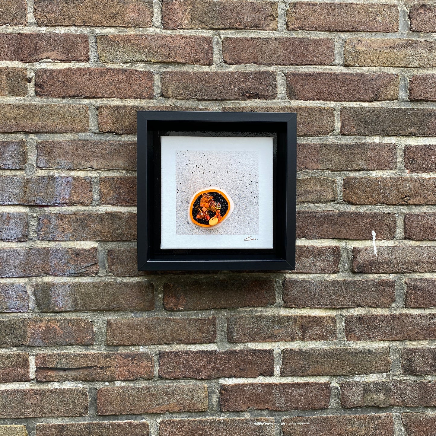 DOT [01] | 27 X 27 CM