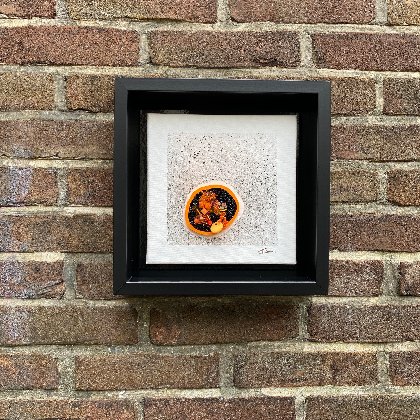 DOT [01] | 27 X 27 CM