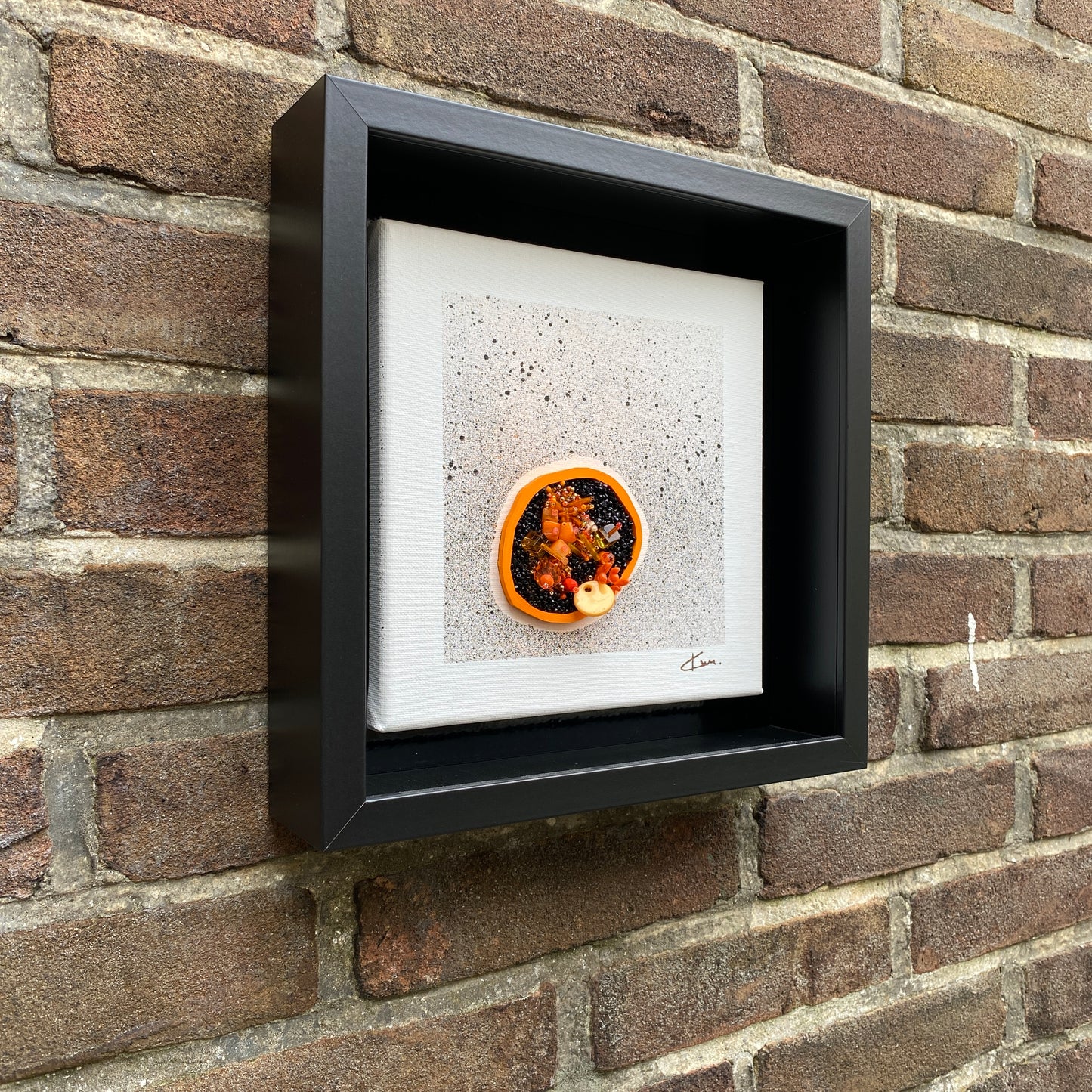 DOT [01] | 27 X 27 CM