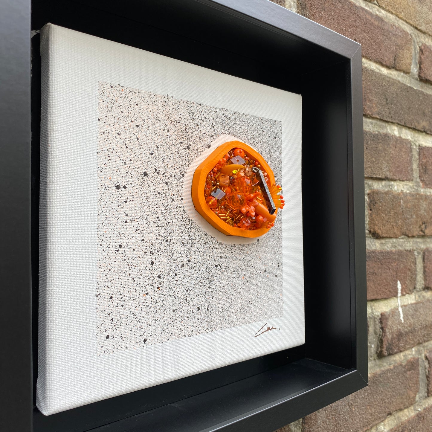 DOT [02] | 27 X 27 CM