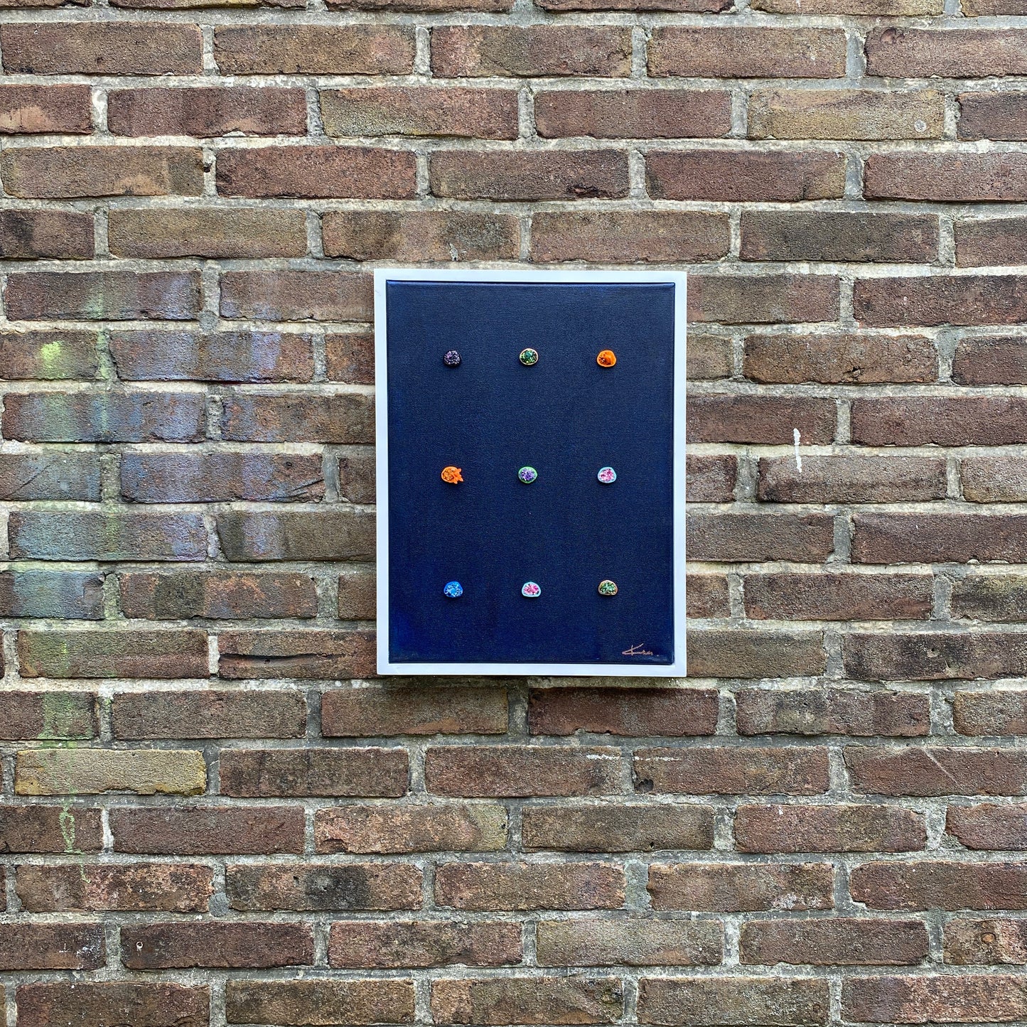 9 DOTS [06] | 32 X 42 CM