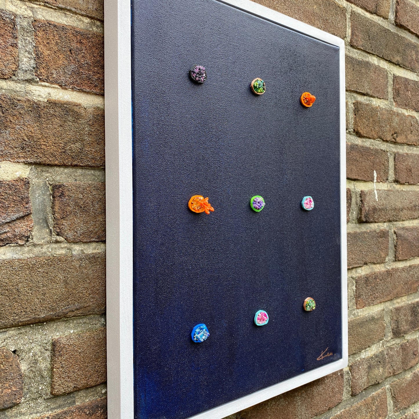 9 DOTS [06] | 32 X 42 CM